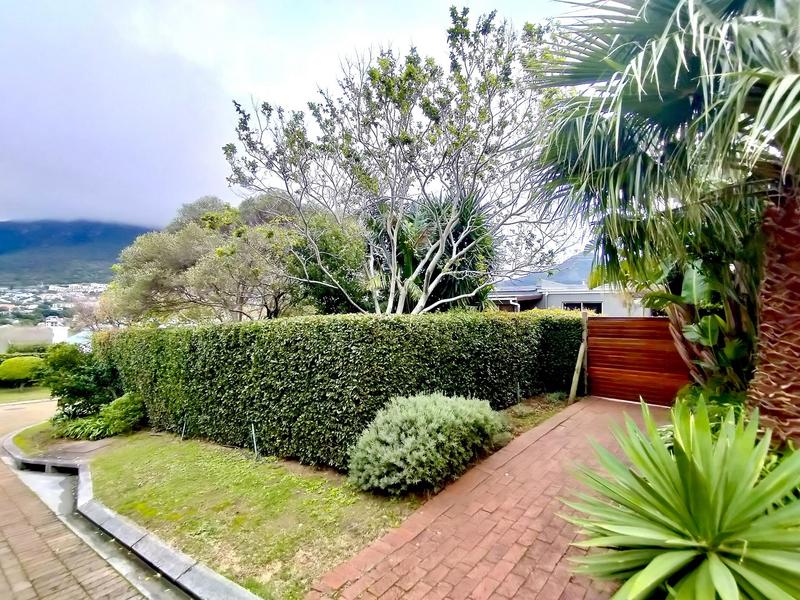 To Let 4 Bedroom Property for Rent in Hout Bay Western Cape